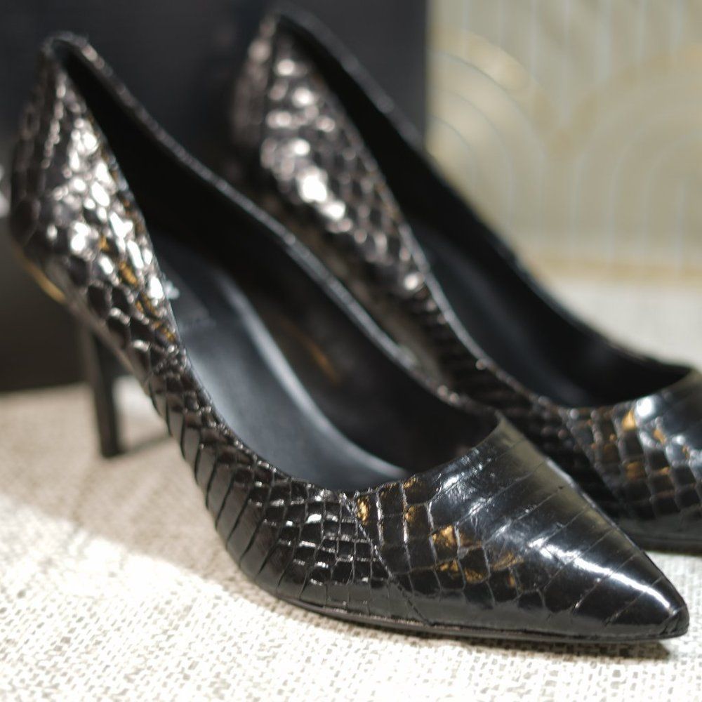DKNY Women's Randi Pumps - Black Snake 7.5M